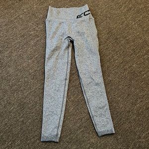 ECHT Scrunch Butt Leggings